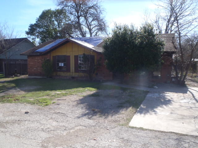 Property Photo:  652 Fir Lane  TX 78644 