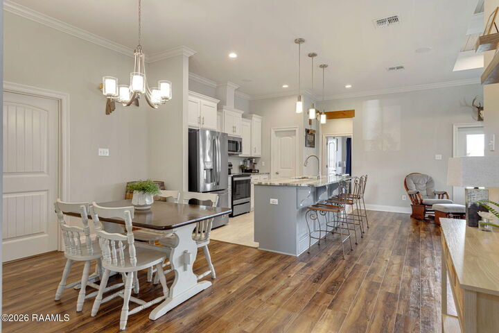 Property Photo: 208 Durke Road LA 70508