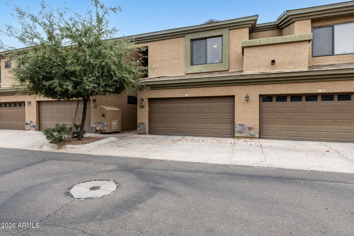 Property Photo:  705 W Queen Creek Road 1004  AZ 85248 