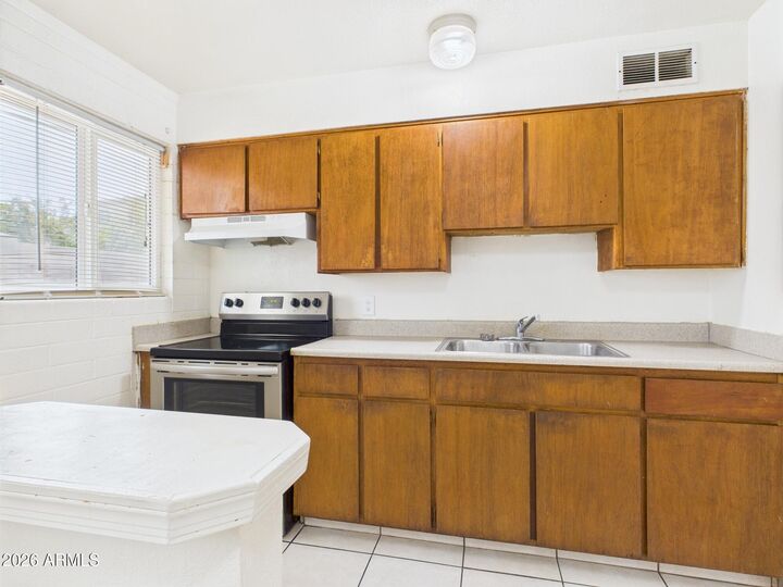 Property Photo:  3027 N 37th Street  AZ 85018 