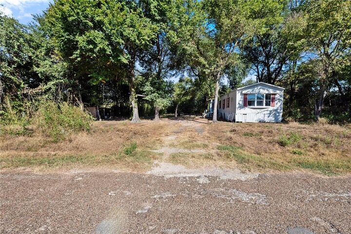 Property Photo: 505 East Harper Street TX 77837