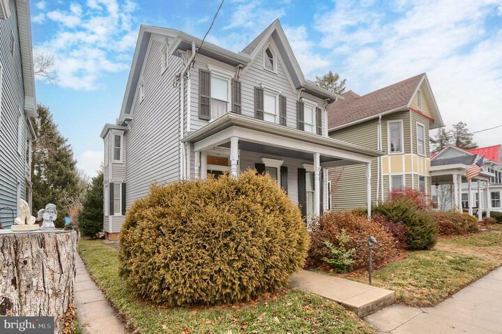 Property Photo:  426 W Main Street  PA 17055 