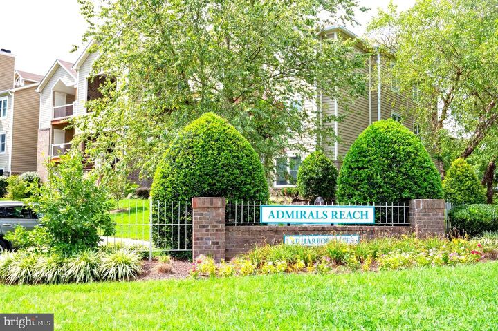 Property Photo:  629 Admiral Drive 206  MD 21401 