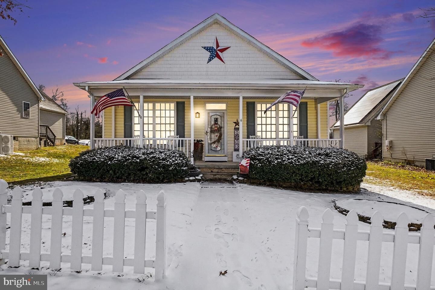 Property Photo: 6 Mallory Way MD 21901