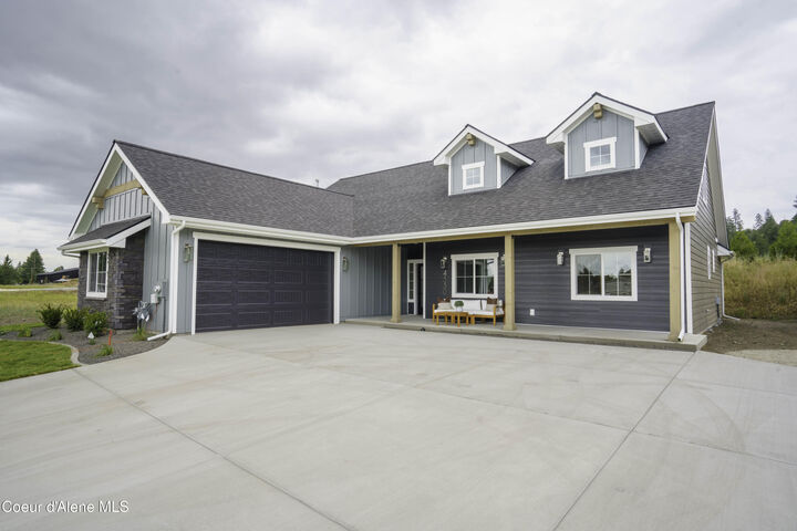 Property Photo:  4550 E Savea Ln  ID 83854 