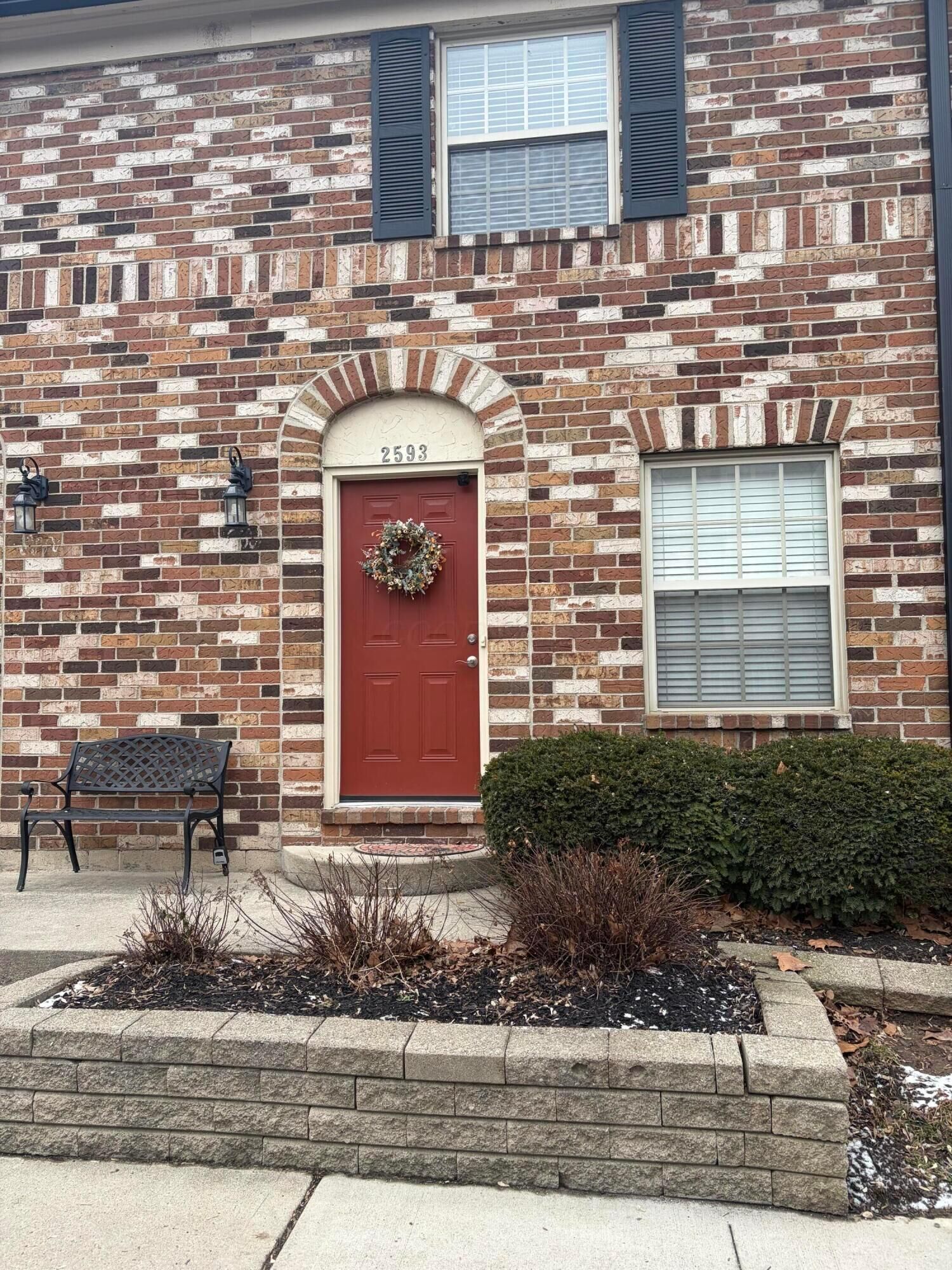Property Photo:  2593 Olde Hill N Court  OH 43221 