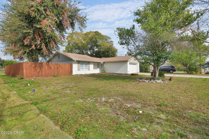 Property Photo:  3946 W 21st Place  FL 32405 
