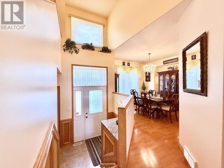 Property Photo:  16 Pine Ridge Dr  ON P9N 4H6 