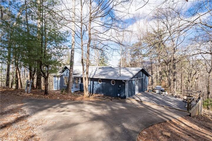 Property Photo: 226 Mountain View Court GA 30536