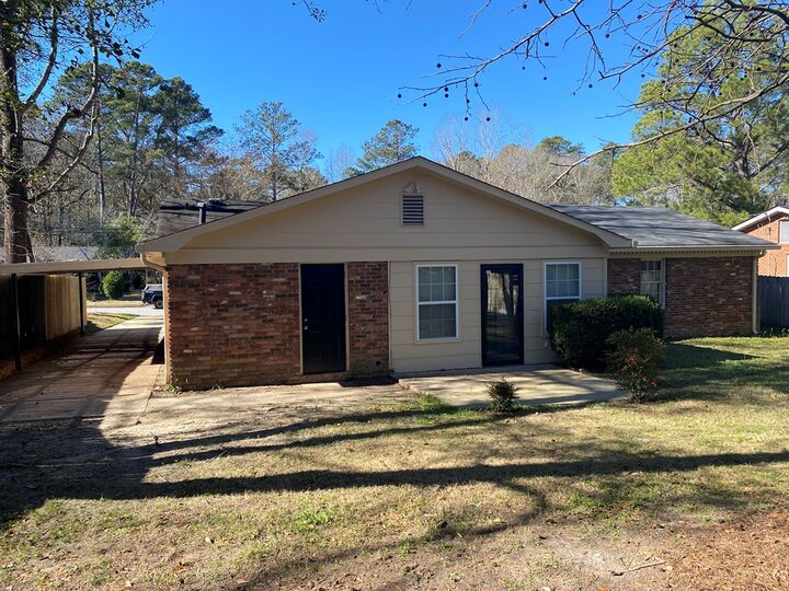 Property Photo:  5820 Windsor Drive  GA 31909 