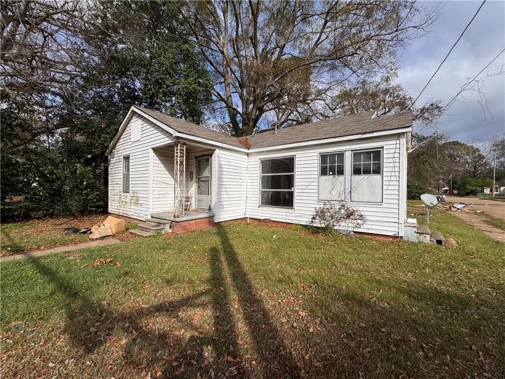 Property Photo:  73 Bertie Street  LA 71301 