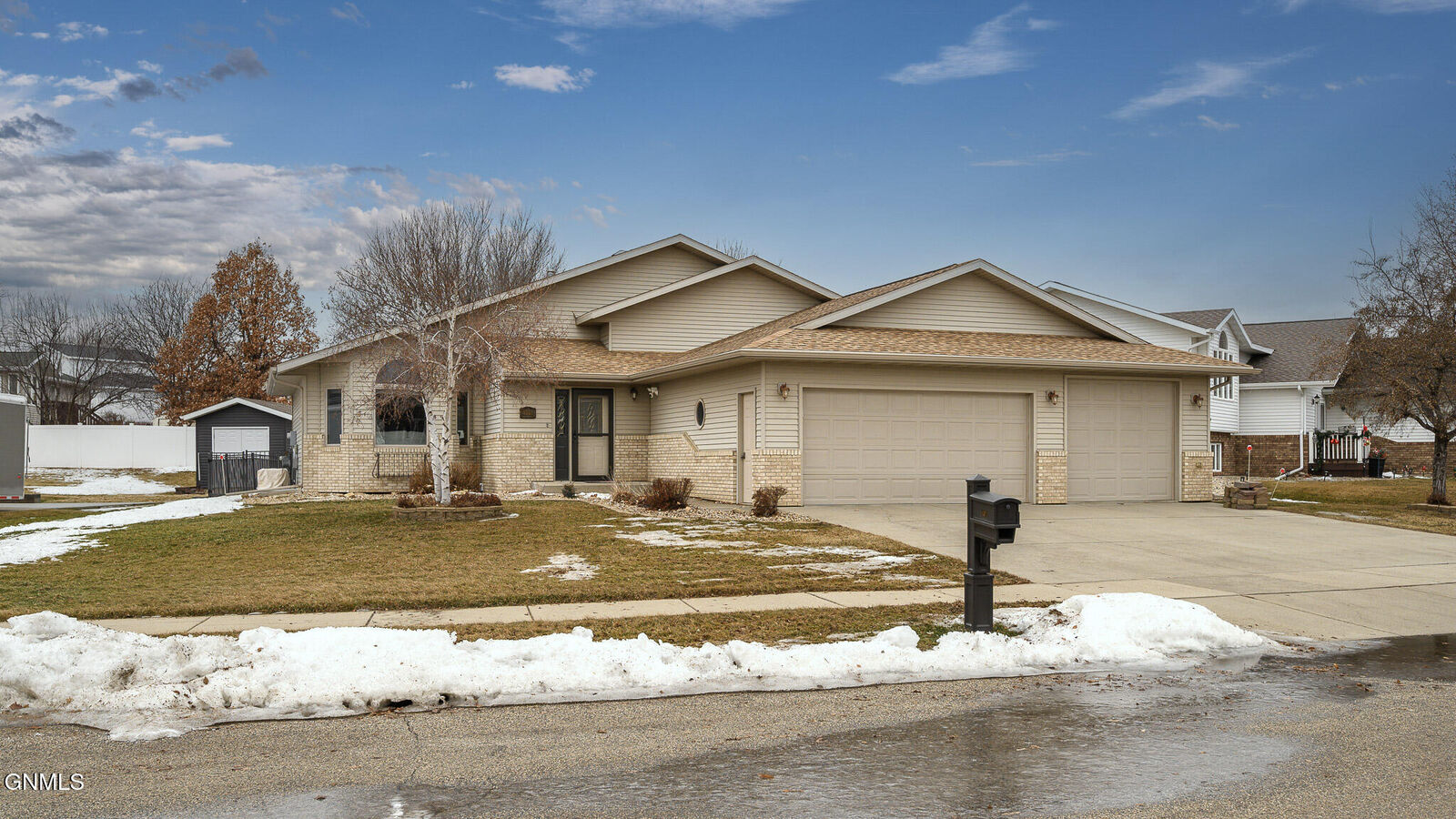 Property Photo:  1301 8th Avenue NE  ND 58554 