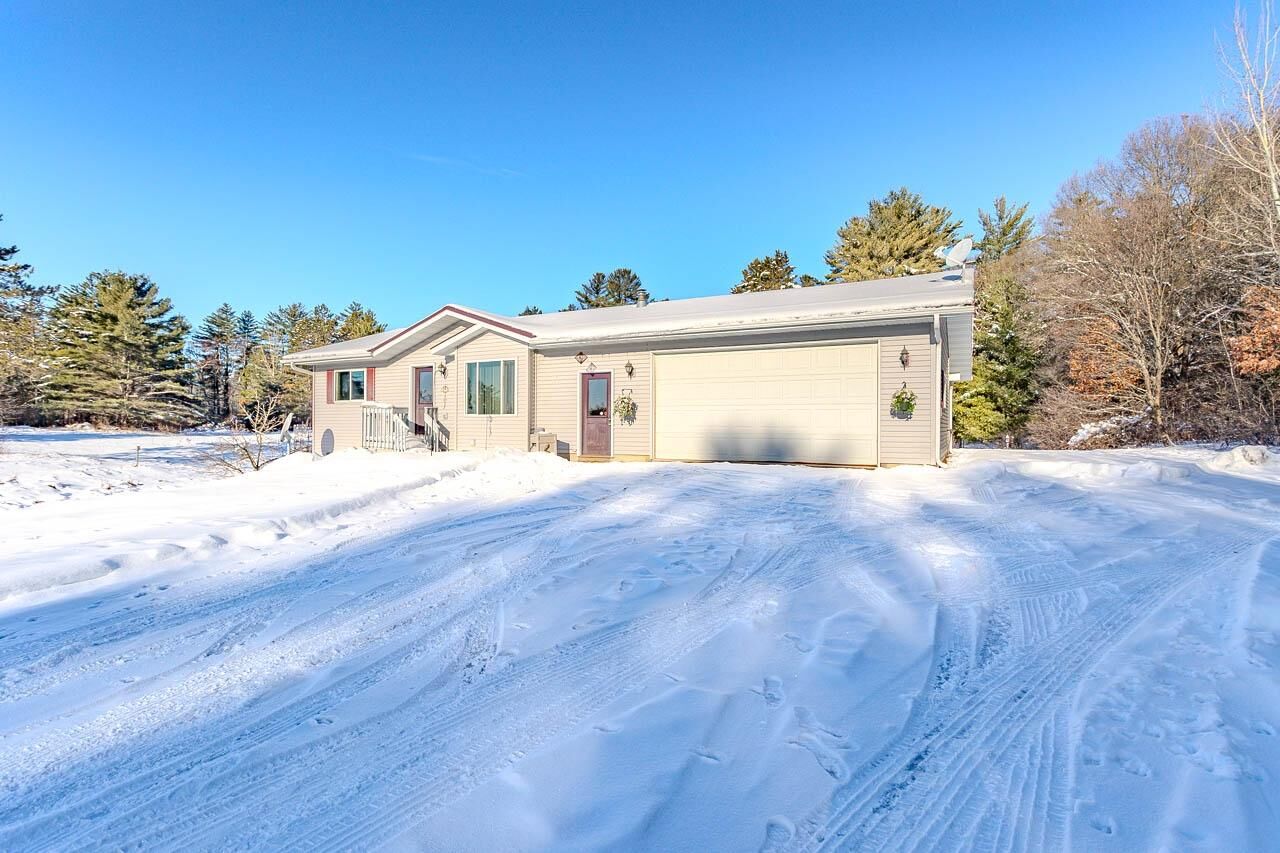 Property Photo:  W4490 Henrich Rd  WI 54487 