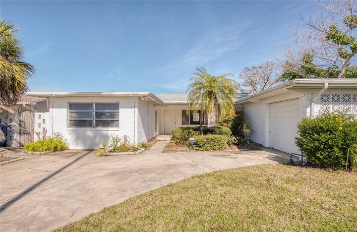 Property Photo:  10230 Tarpon Drive  FL 33706 
