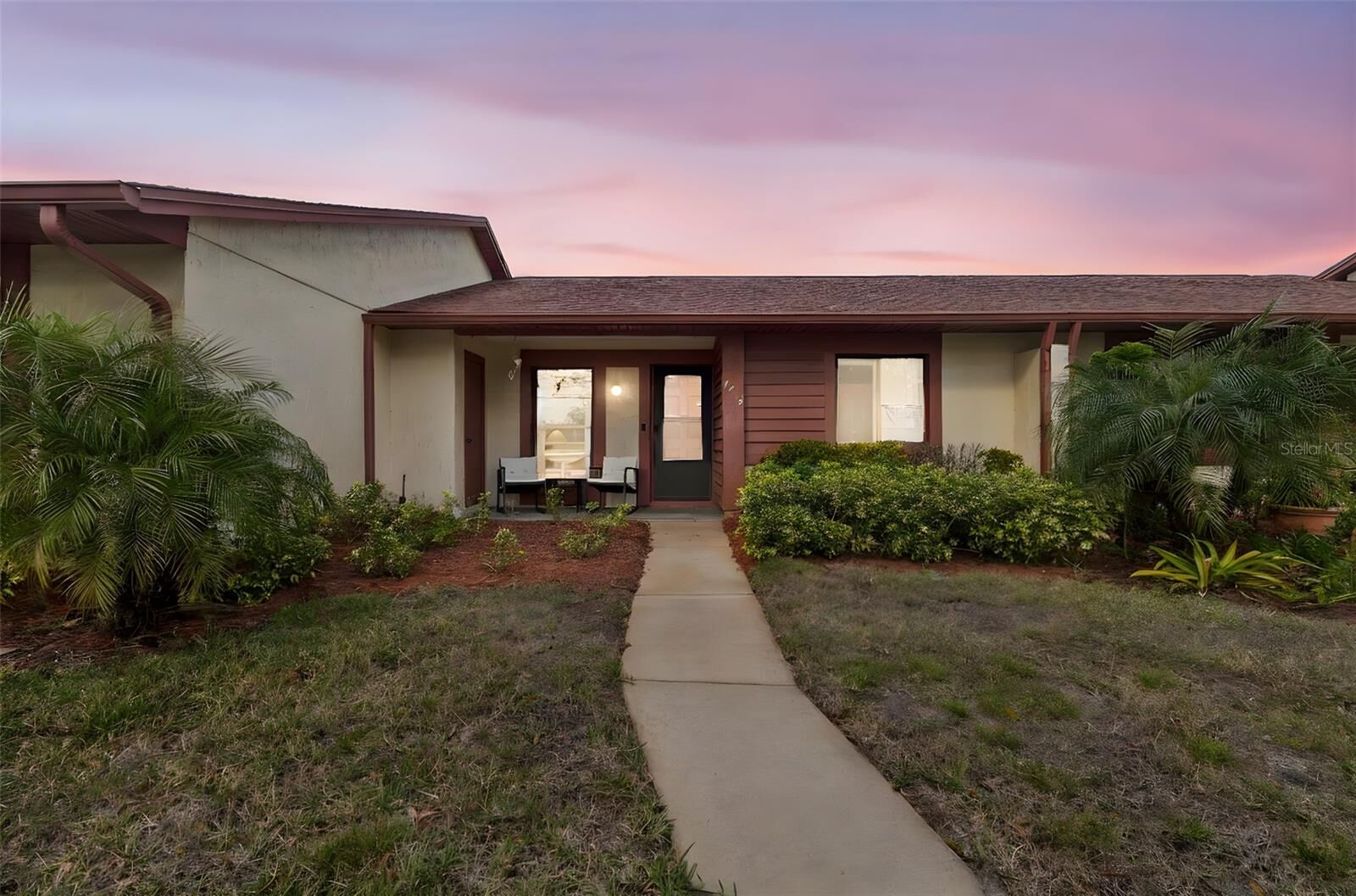 Property Photo:  7519 Greystone Drive  FL 34667 