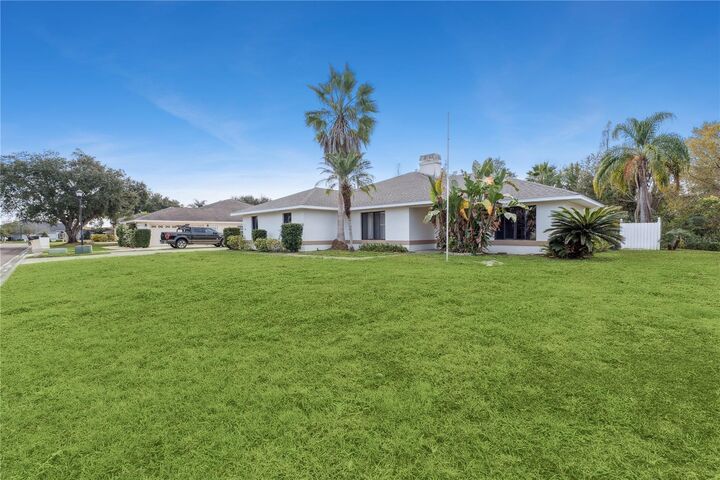 Property Photo:  720 Santa Maria Drive  FL 33884 