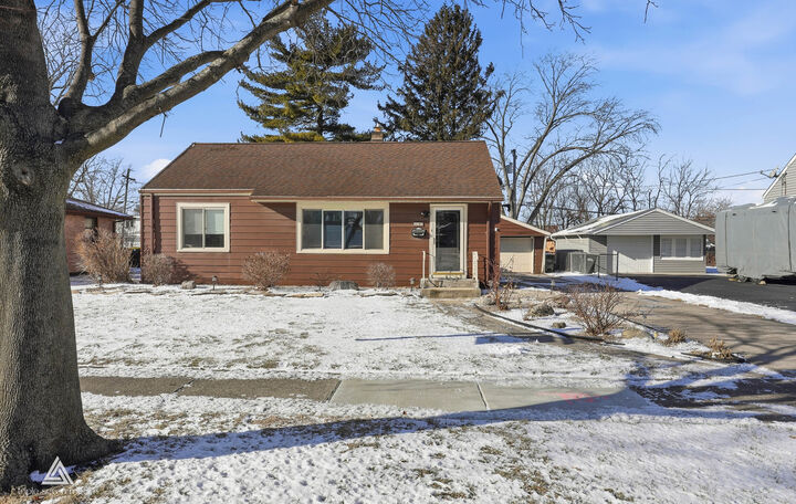 Property Photo:  10816 Princess Avenue  IL 60415 