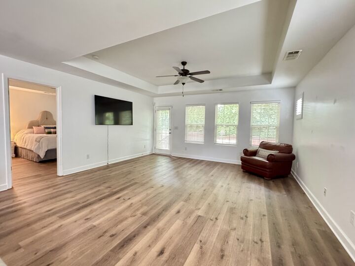 Property Photo:  2422 Duxbury Dr  TN 38401 