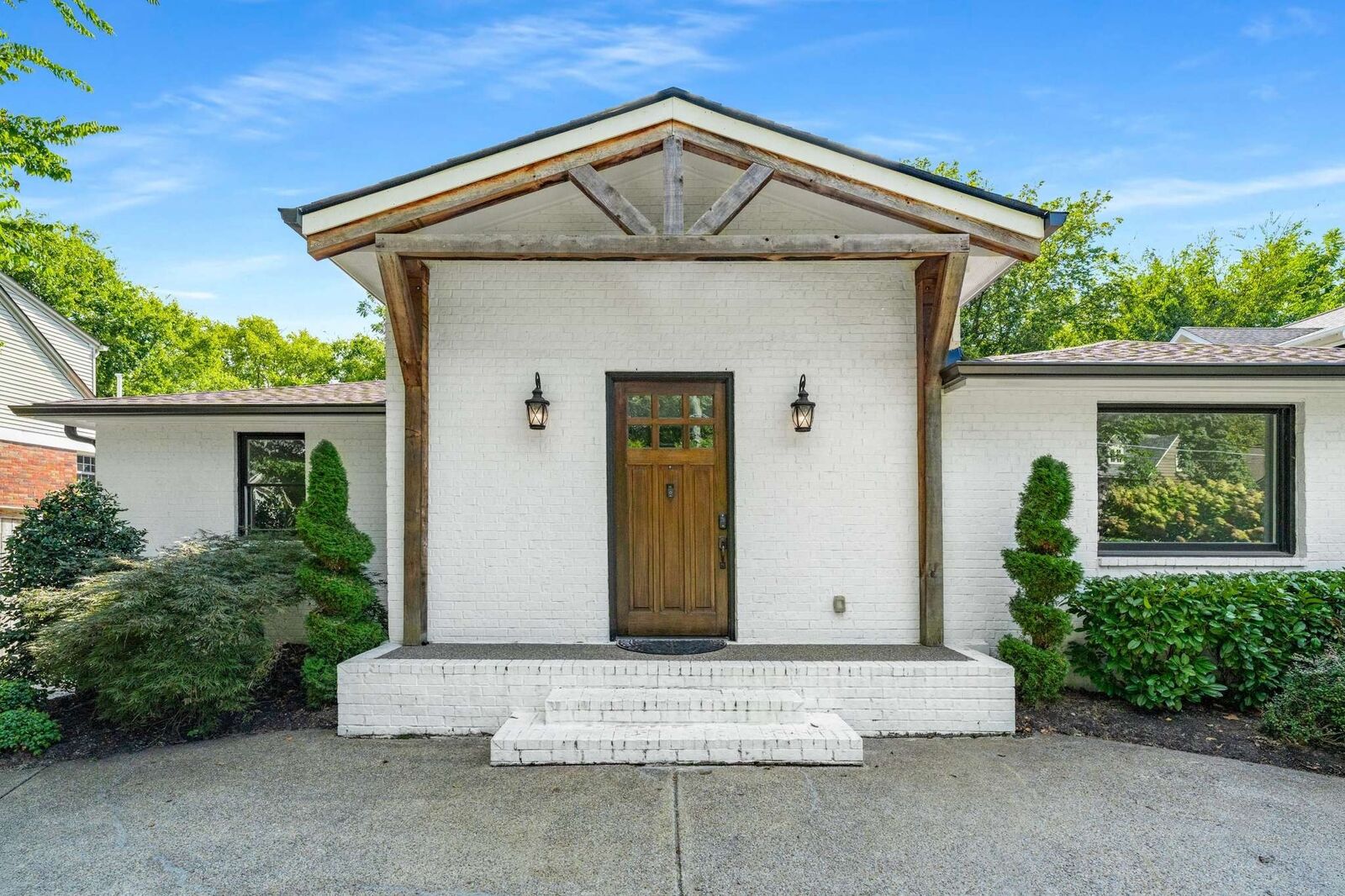 Property Photo:  1703 Bonner Ave  TN 37215 