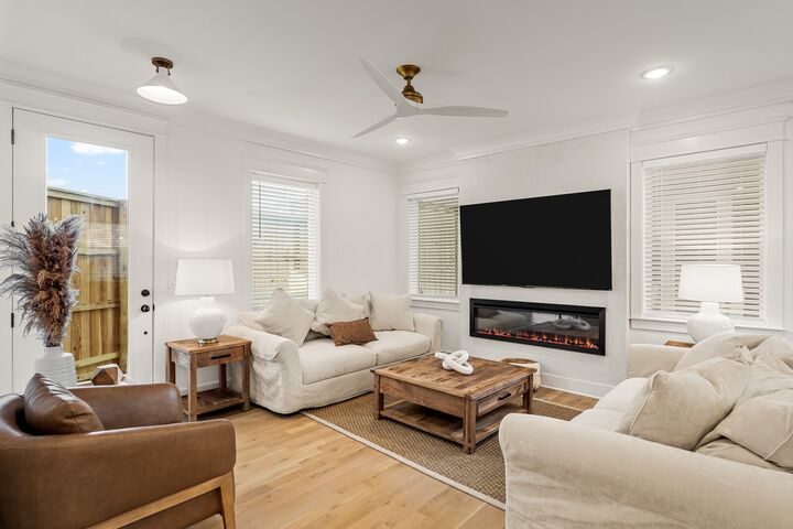 Property Photo:  5011C Illinois Ave  TN 37209 