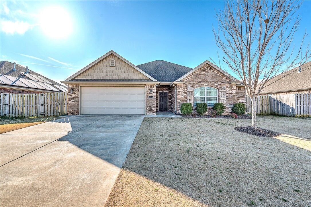 Property Photo:  408 W Laurel Avenue  AR 72758 