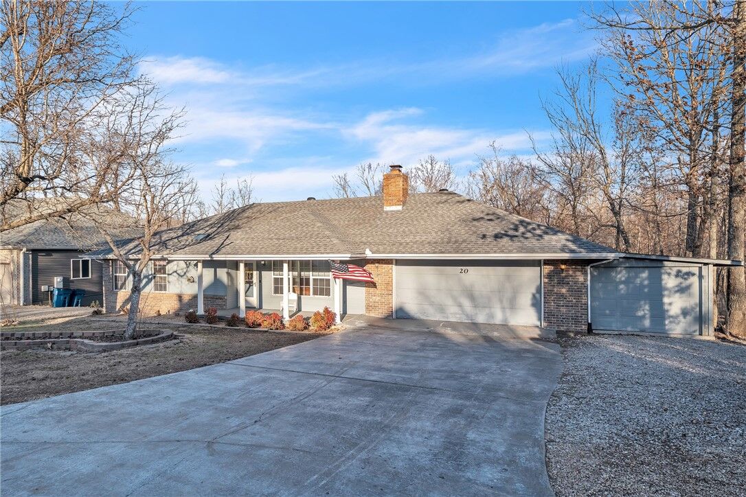 Property Photo:  20 Langholm Lane  AR 72715 