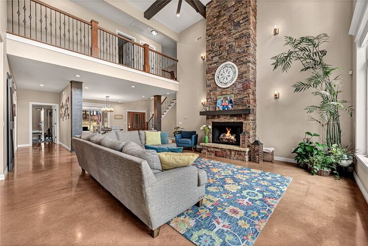 Property Photo: 425 NE Duke Hill Road AR 72713