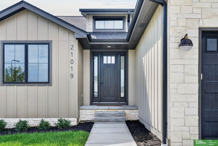 Property Photo: 21019 E Street NE 68022