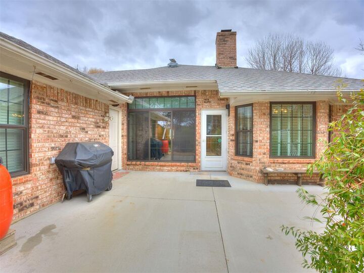 Property Photo:  2725 Tropicana Avenue  OK 73071 