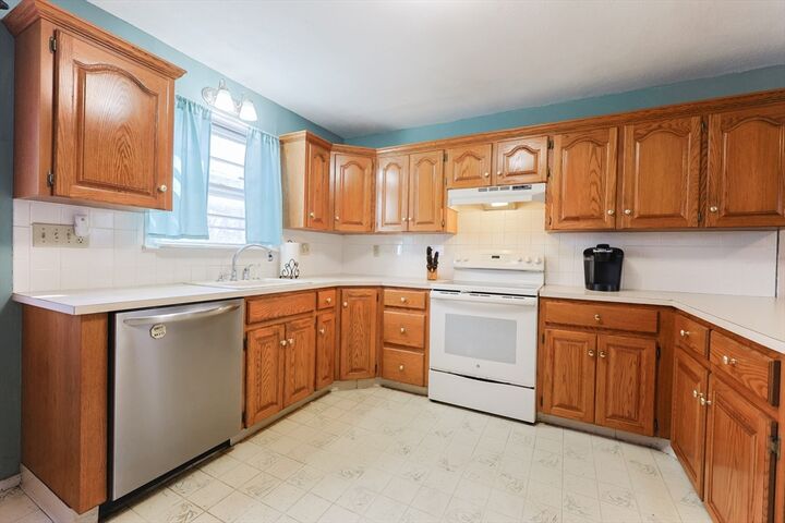 Property Photo:  25 Haven Street  MA 01757 