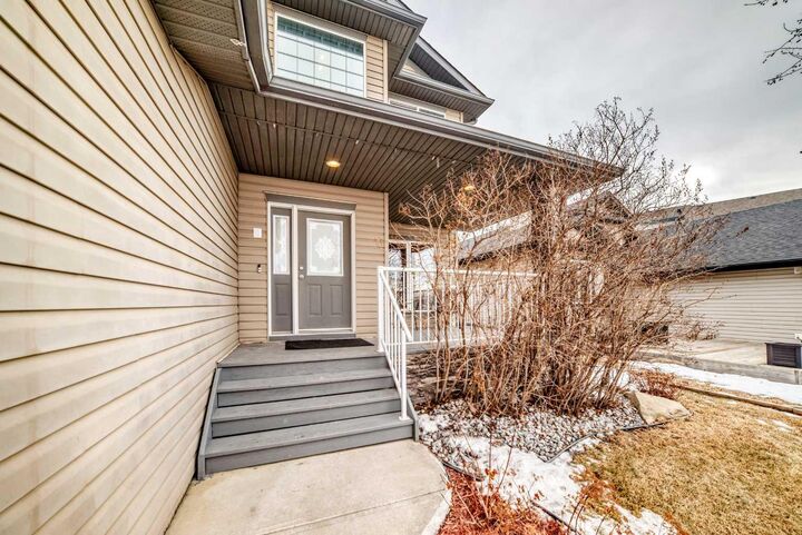 Property Photo:  158 Invermere Drive  AB T1X 1L3 