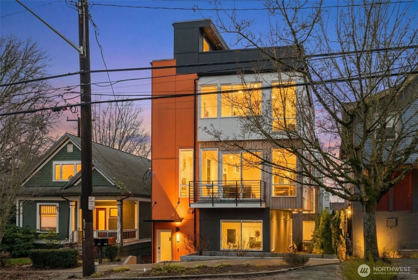 Property Photo:  2515 E Yesler Way A  WA 98122 