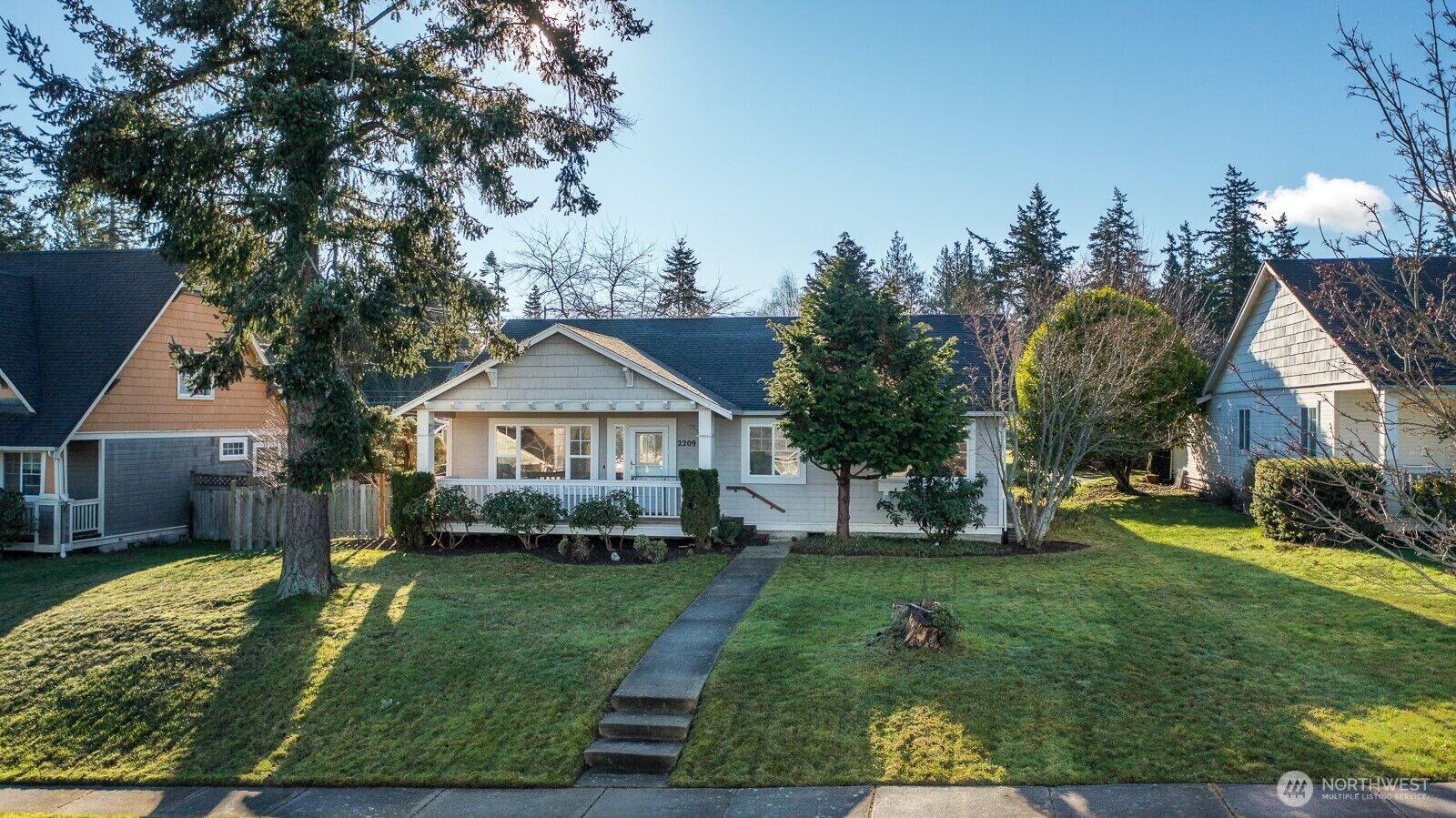 Property Photo:  2209  25th Street  WA 98221 