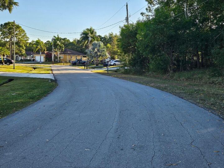 Property Photo: 5436 NW Briscoe Drive FL 34986