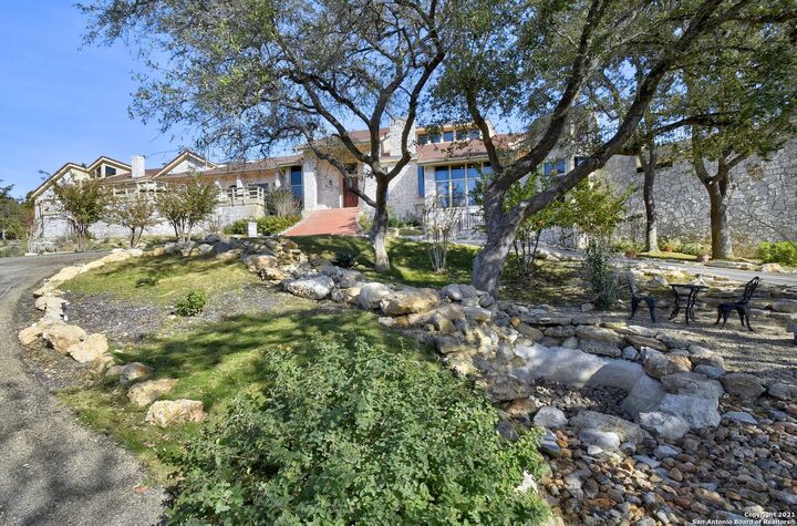 Property Photo:  17050 Sunridge Pt  TX 78023 