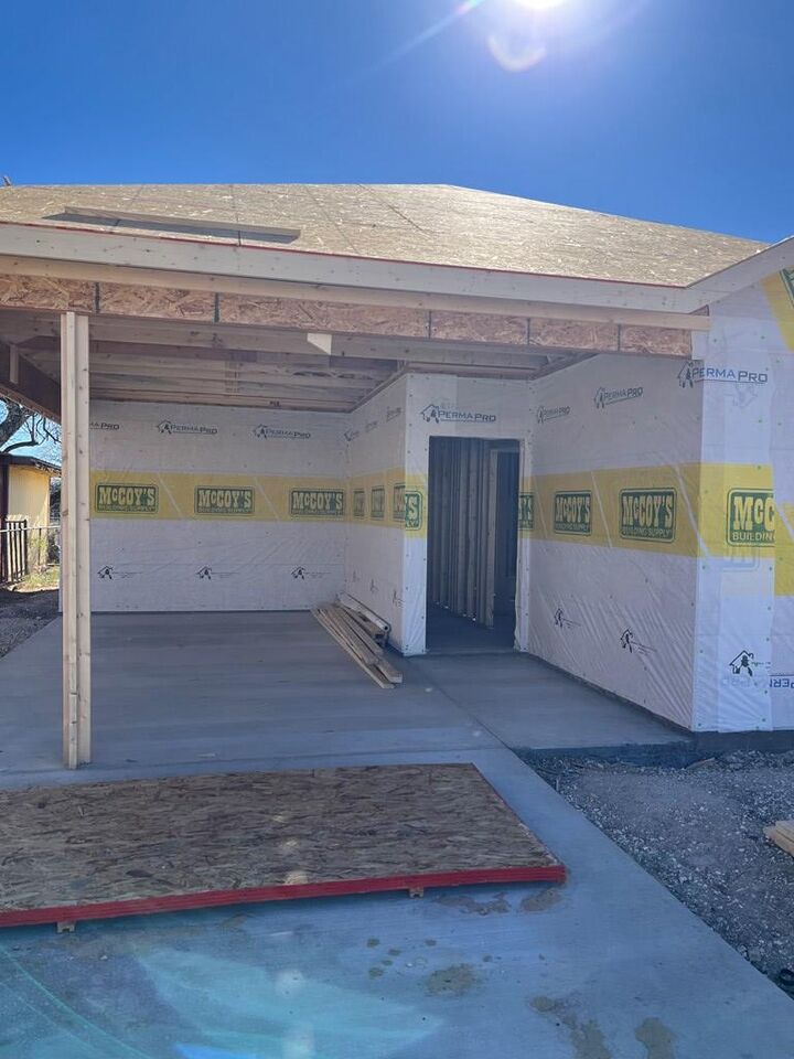 Property Photo:  633 W Ave Z  TX 76903 