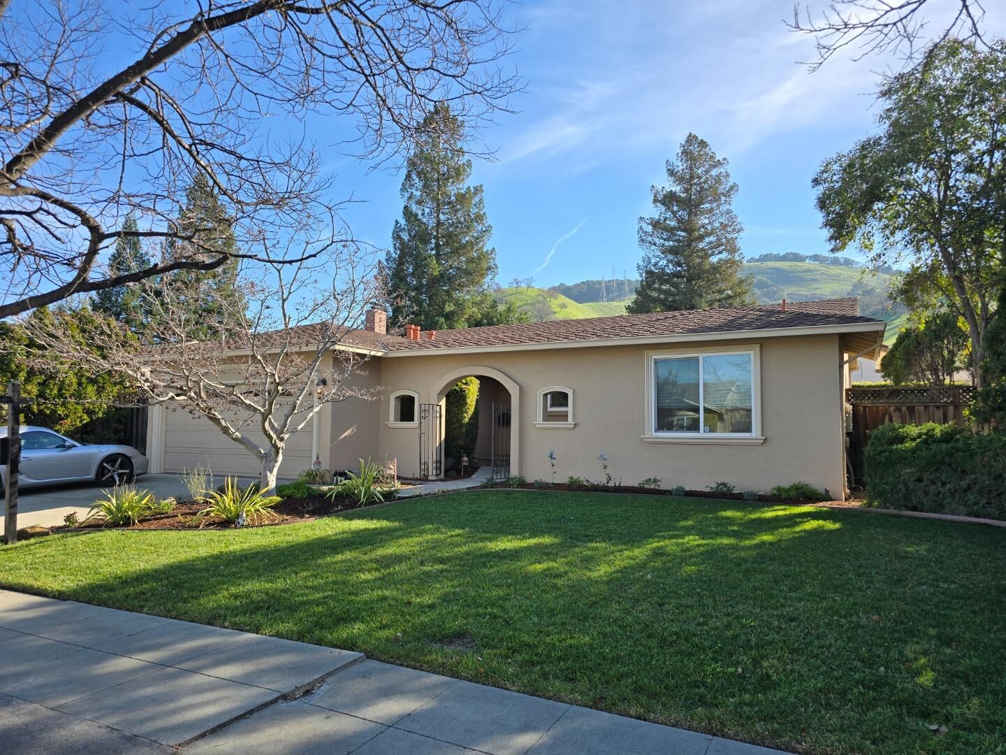 Property Photo: 536 Curie Drive CA 95123