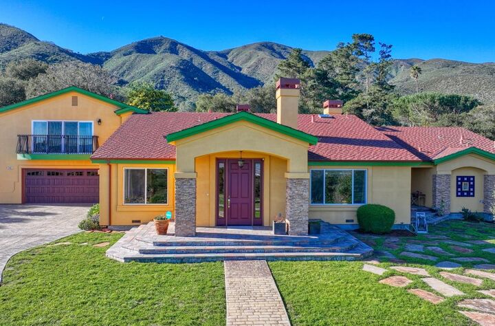 Property Photo:  300 Mesa Road  CA 93908 