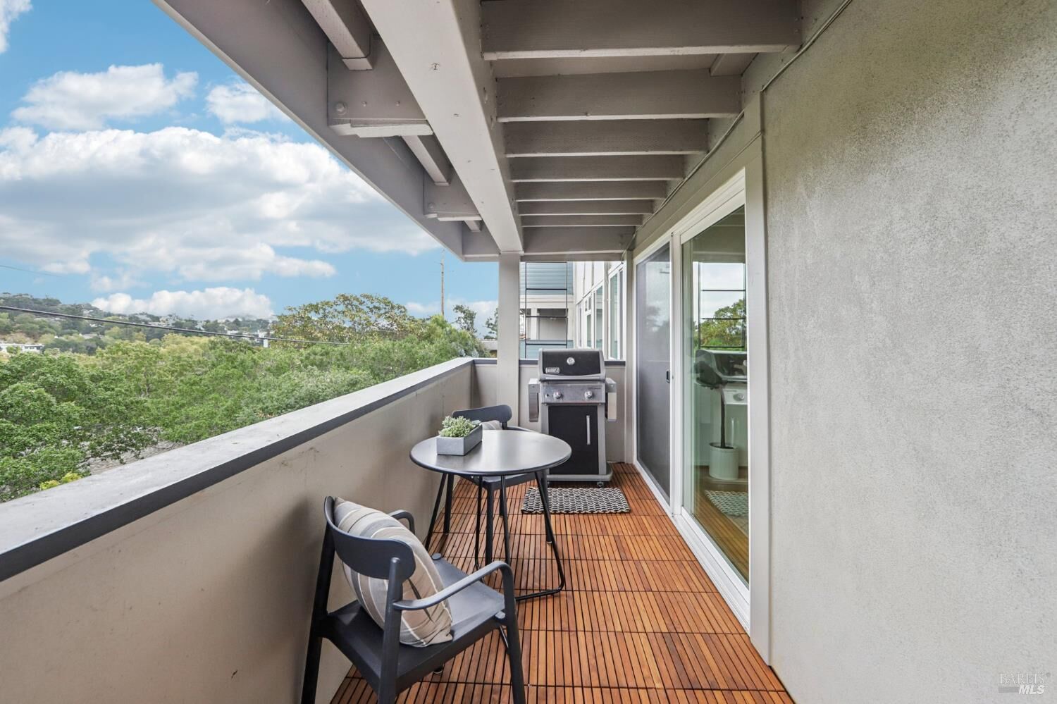 Property Photo:  290 Via Casitas 206  CA 94904 