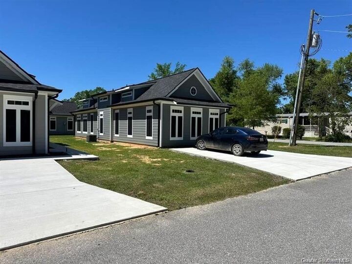 Property Photo: 305 N Lyles Street N LA 70648