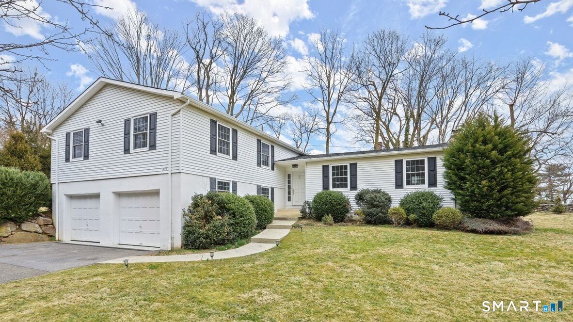 Property Photo:  519 East Putnam Avenue  CT 06807 