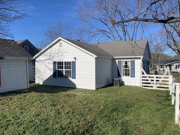 Property Photo: 815 E Benton Avenue MO 65608