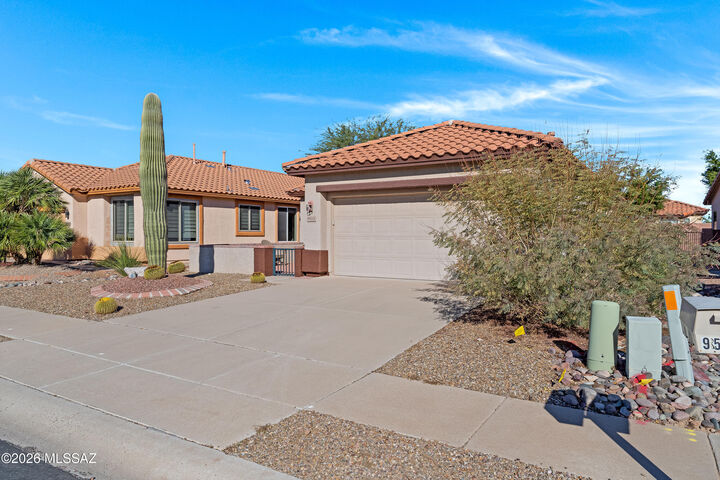 Property Photo:  9513 N Twinkling Shadows Way  AZ 85743 