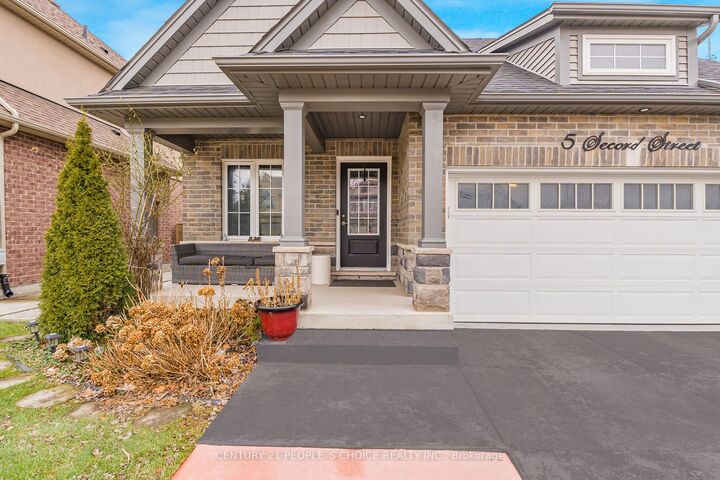 Photo de la propriété:  5 Secord Street  ON L2V 0E9 