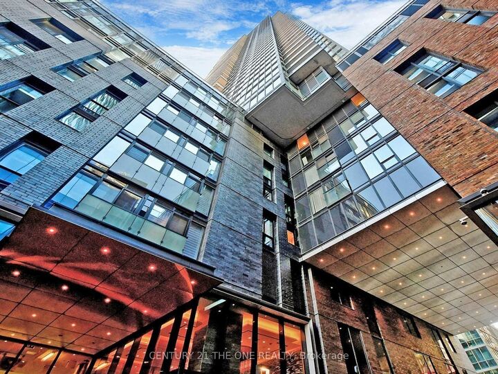 Photo de la propriété: 115 Blue Jays Way 3301 ON M5V 0N4