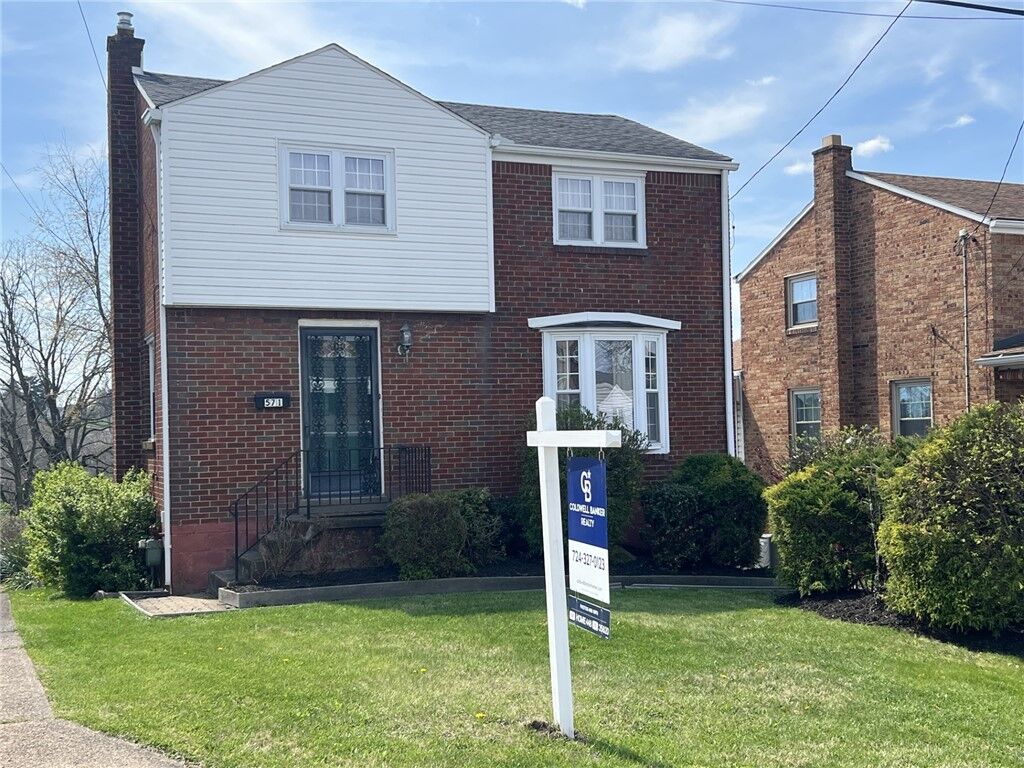 Property Photo: 571 Helena St PA 15035