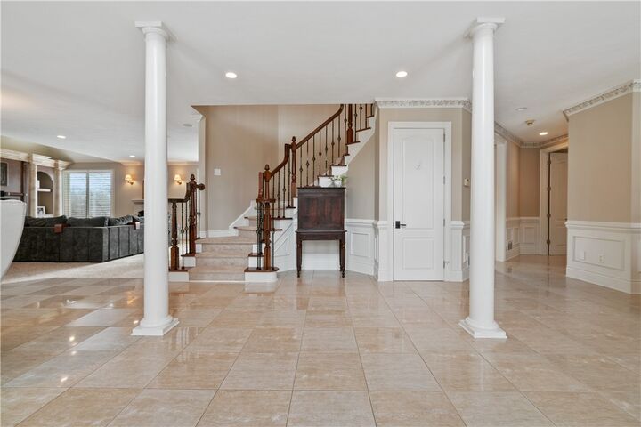 Property Photo:  470 Four Lakes Dr  PA 15044 