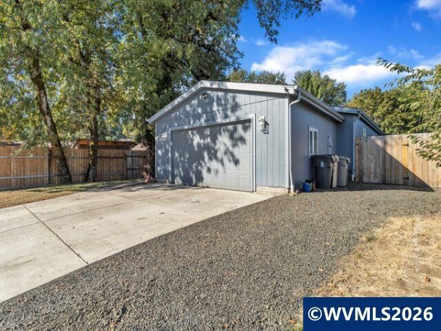 Property Photo:  1997 SE Virginia Dr  OR 97338 