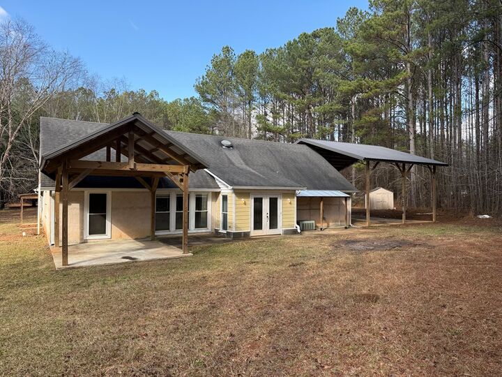 Property Photo: 21750 Hwy 18 GA 30295
