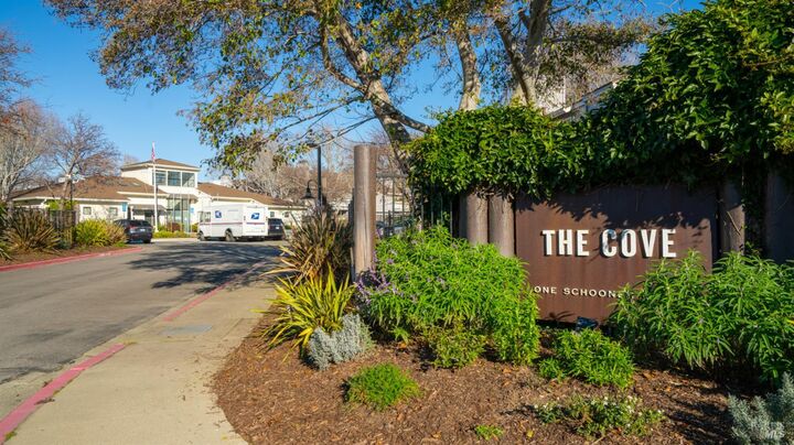 Property Photo:  34 Schooner Court  CA 94804 